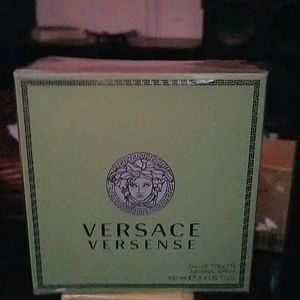 Versace perfume